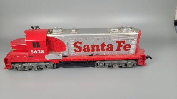 Tyco, Santa Fe 5628 Locomotive, HO Gauge, TU24-1720
