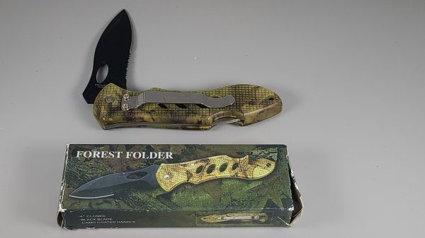 Locking Blade Knife with Belt Clip, Camo Finish, New, Forest, TU24-1681