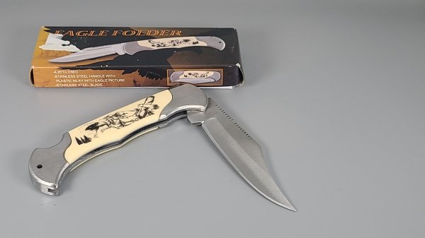 Locking Blade Knife, Eagle Inlay Finish, New, Eagle Folder, TU25-0024
