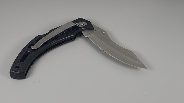 Locking Blade Knife with Belt Clip, Black Finish, New, Frost Cutlery, TU25-0026